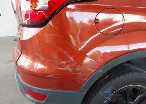 2019 Ford Escape Se z USA, uszkodzony, nr VIN 1FMCU0GDXKUB95901